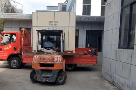 冷熱高低溫一體機(jī)廠家告訴你調(diào)試設(shè)備時注意這些要點