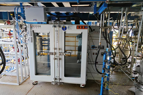 新芝阿弗斯防爆制冷控溫系統(tǒng)與高低溫試驗箱設備實拍圖3